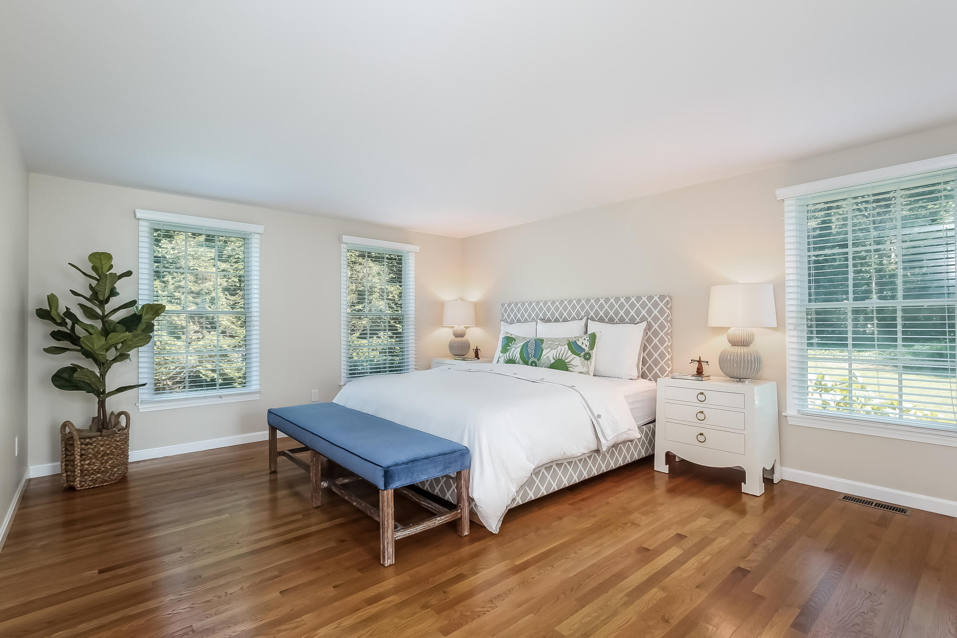 11 Aunt Zilpas Road Chatham, MA 02633 - Photo 11 of 29 014-photo-master-bedroom-6003891