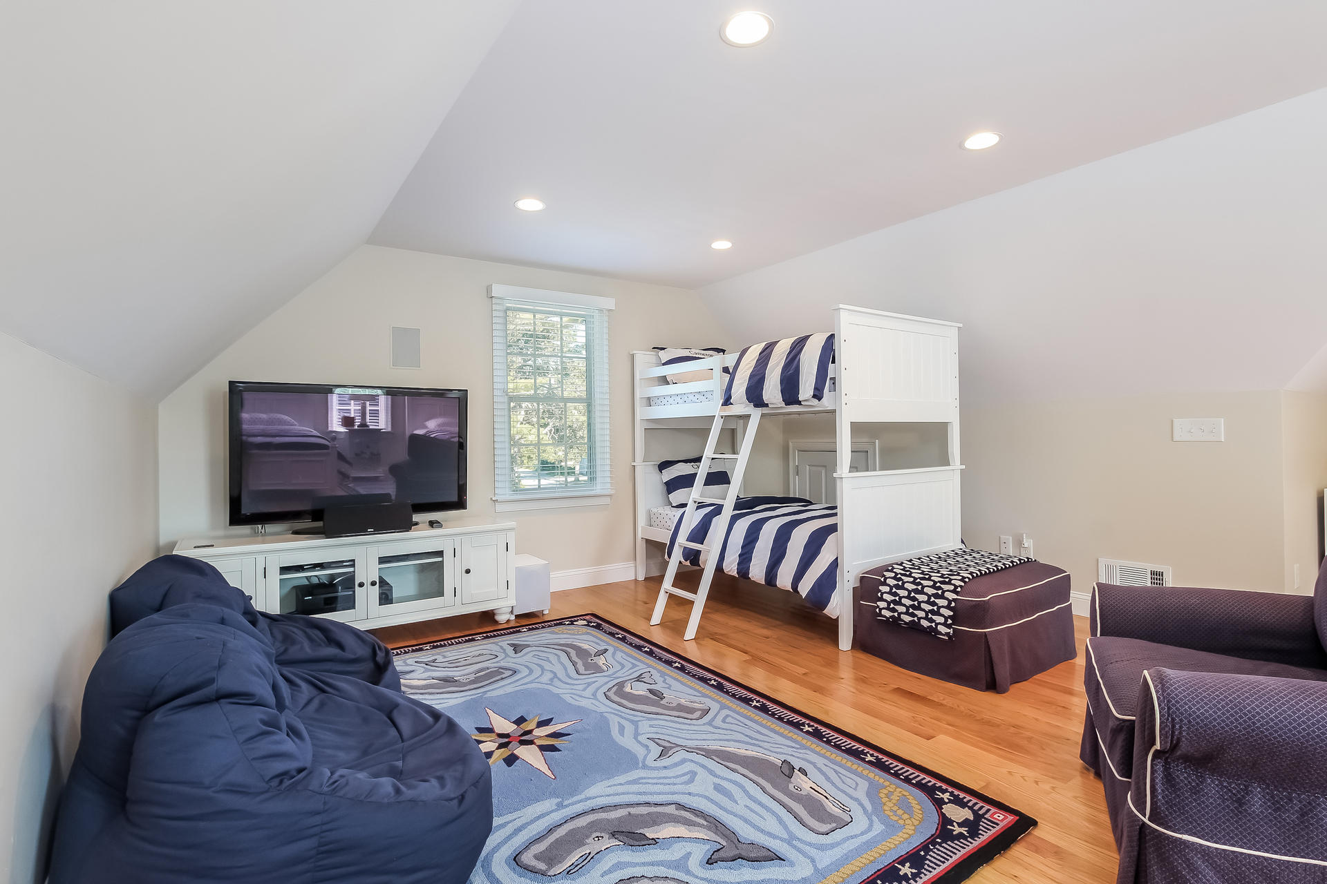 11 Aunt Zilpas Road Chatham, MA 02633 - Photo 19 of 29 022-photo-bedroom-6003899
