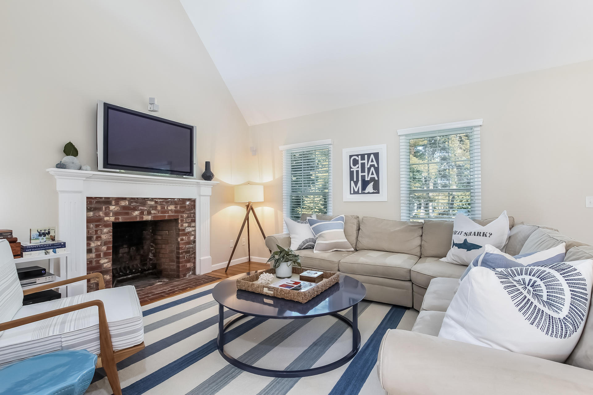 11 Aunt Zilpas Road Chatham, MA 02633 - Photo 3 of 29 006-photo-living-room-6003902