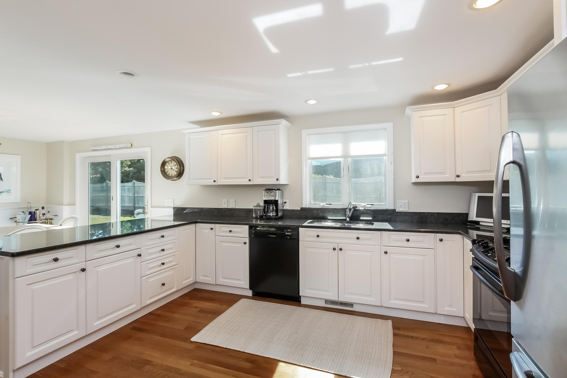 11 Aunt Zilpas Road Chatham, MA 02633 - Photo 9 of 29 012-photo-kitchen-6003888