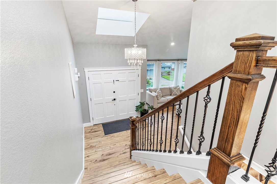 16219 Southeast 174th Street Renton, WA 98058 - Photo 5 of 28 Gallery Image 5