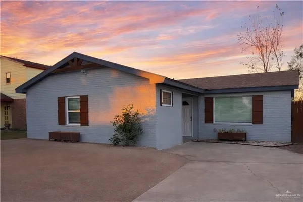 $1,750 | 2132 Gull Avenue, McAllen, TX 78504