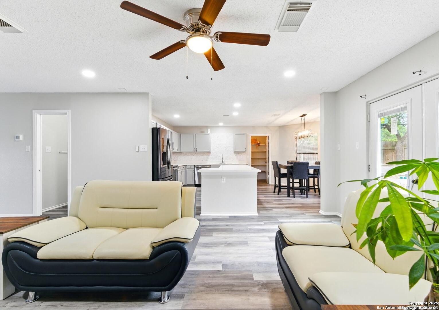 3200 Emerson Pass Schertz, TX 78154 - Photo 4 of 40