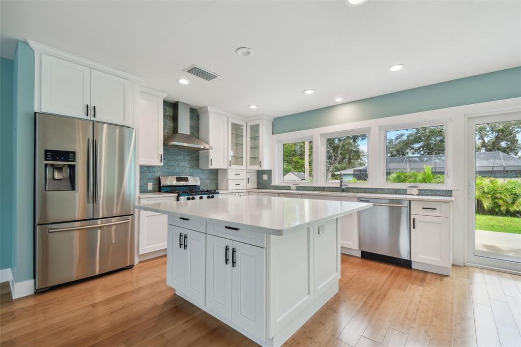 340 Mehlenbacher Road Belleair, FL 33756 - Photo 12 of 50