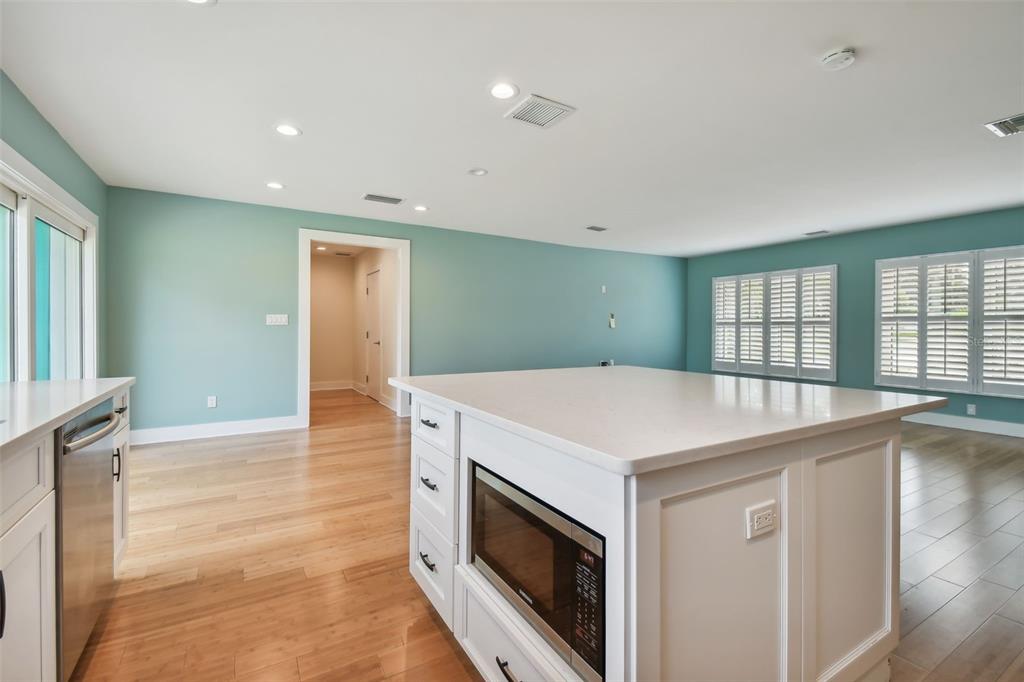 340 Mehlenbacher Road Belleair, FL 33756 - Photo 14 of 50