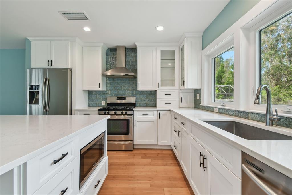 340 Mehlenbacher Road Belleair, FL 33756 - Photo 16 of 50