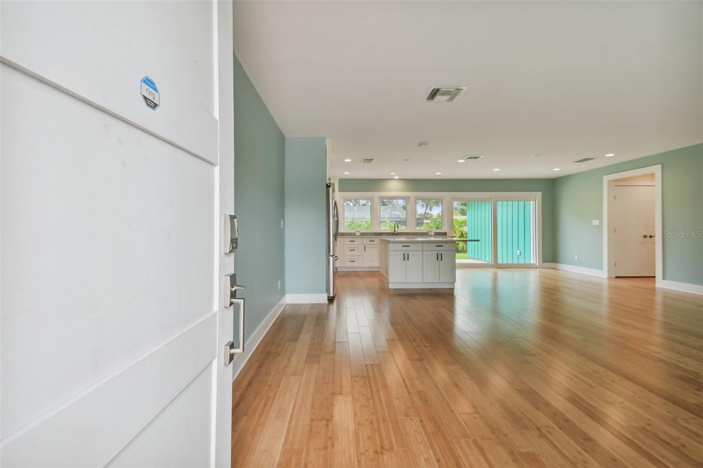 340 Mehlenbacher Road Belleair, FL 33756 - Photo 7 of 50