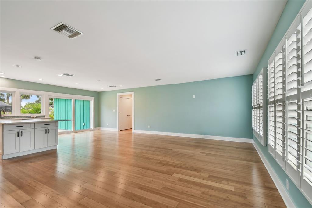 340 Mehlenbacher Road Belleair, FL 33756 - Photo 7 of 51