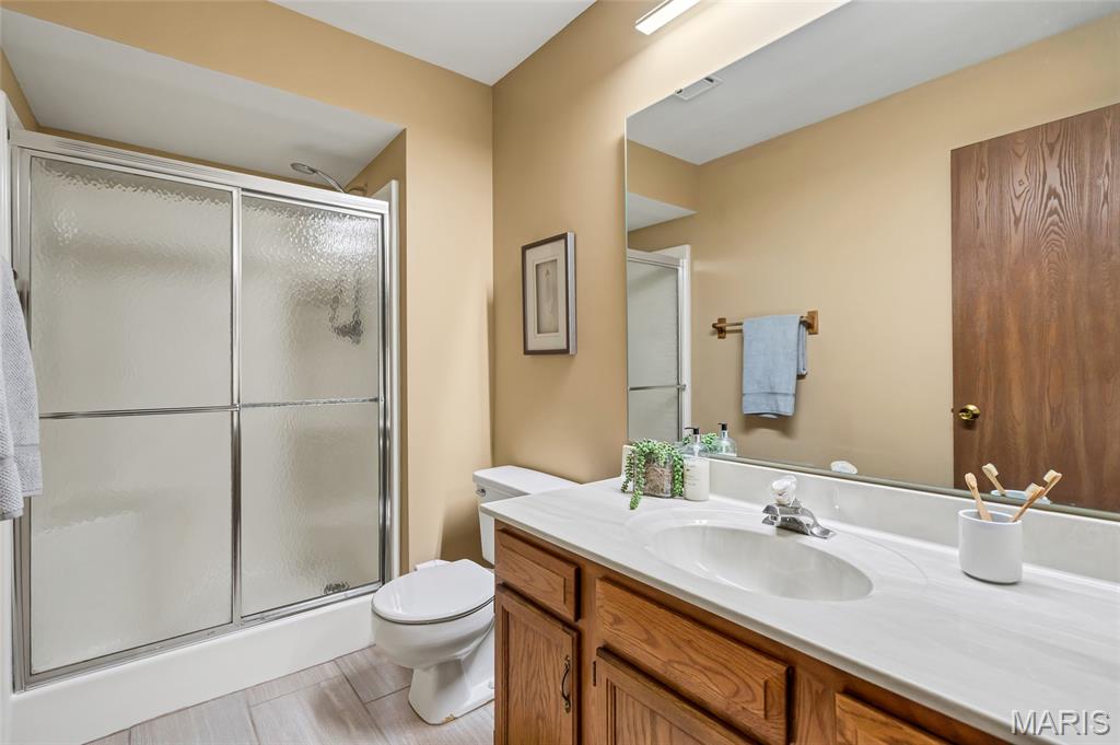 10903 Village Grove Drive, Unit D St. Louis, MO 63123 - Photo 15 of 21