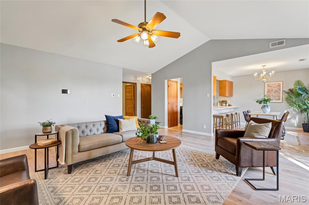 10903 Village Grove Drive, Unit D St. Louis, MO 63123 - Photo 3 of 21