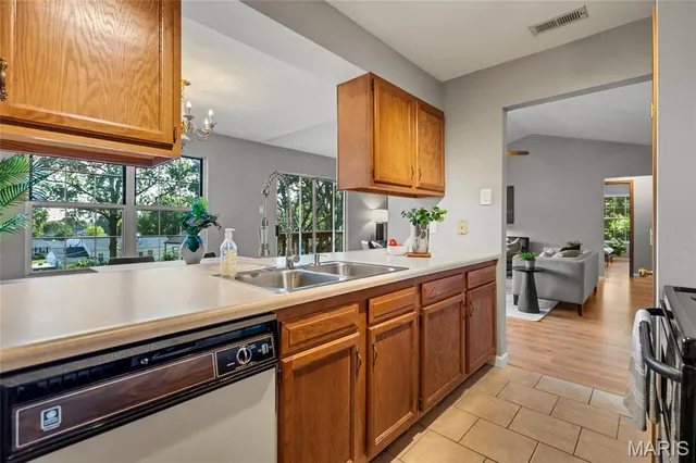 $214,900 | 10903 Village Grove Drive, Unit D, St. Louis, MO 63123
