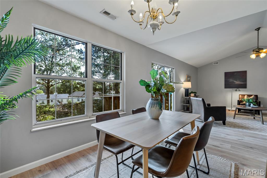 10903 Village Grove Drive, Unit D St. Louis, MO 63123 - Photo 8 of 21