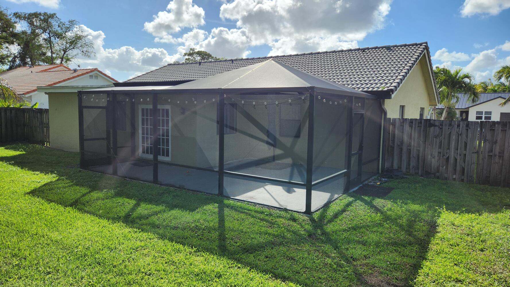 21324 Chinaberry Drive Boca Raton, FL 33428 - Photo 3 of 5 E1