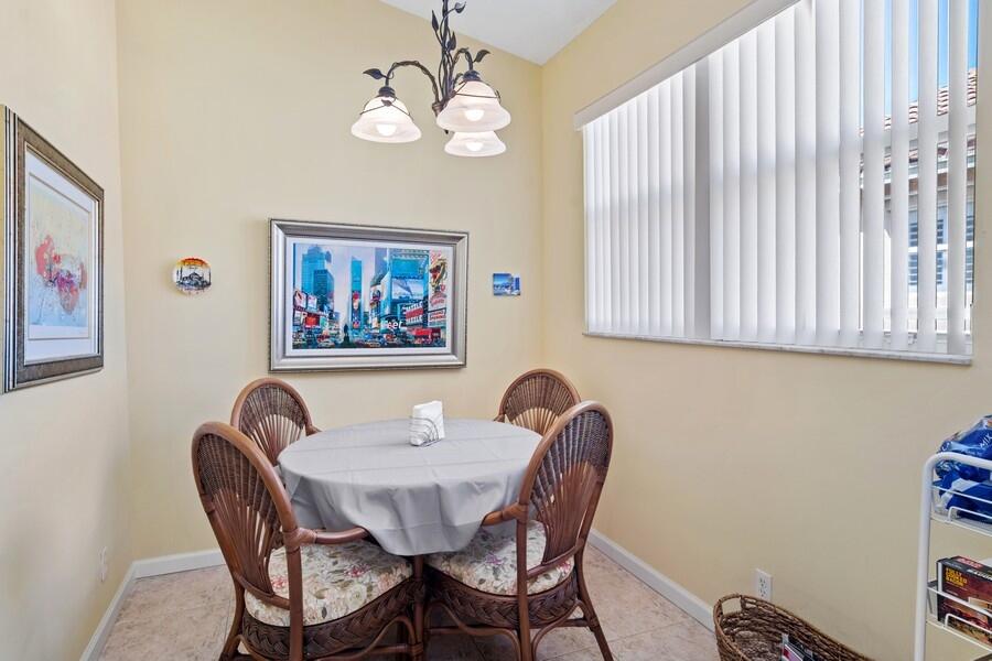 315 Springview Loop Port St. Lucie, FL 34986 - Photo 9 of 51 08_315NWSpringviewLoop_358_BreakfastArea