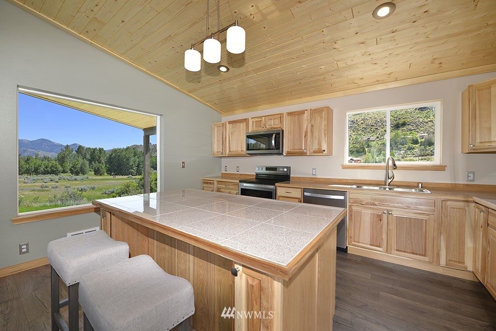 814 Twisp Carlton Road Twisp, WA 98856 - Photo 14 of 31