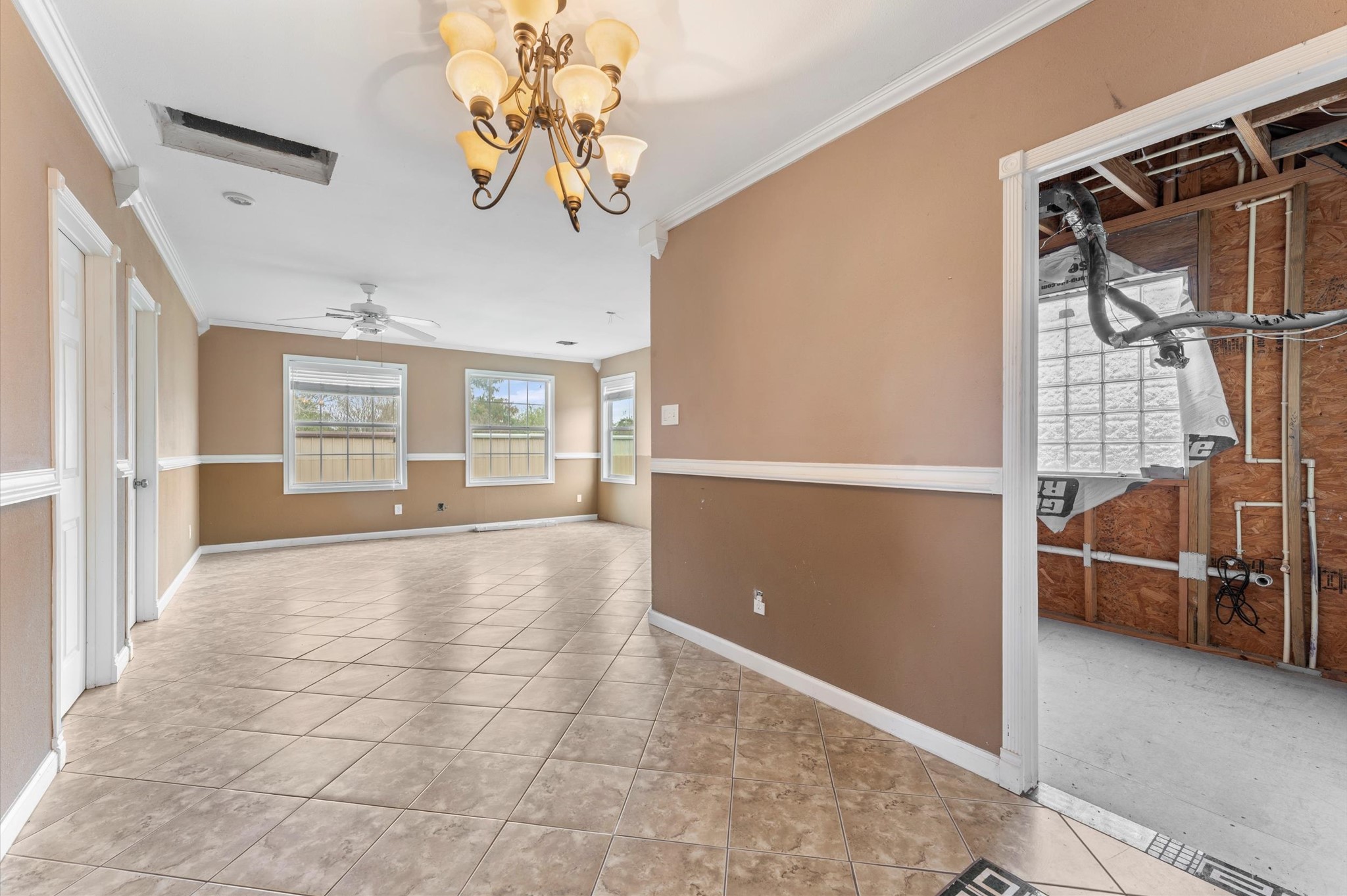 8710 Congo Lane Houston, TX 77040 - Photo 46 of 50 a view of livingroom with furniture and windows