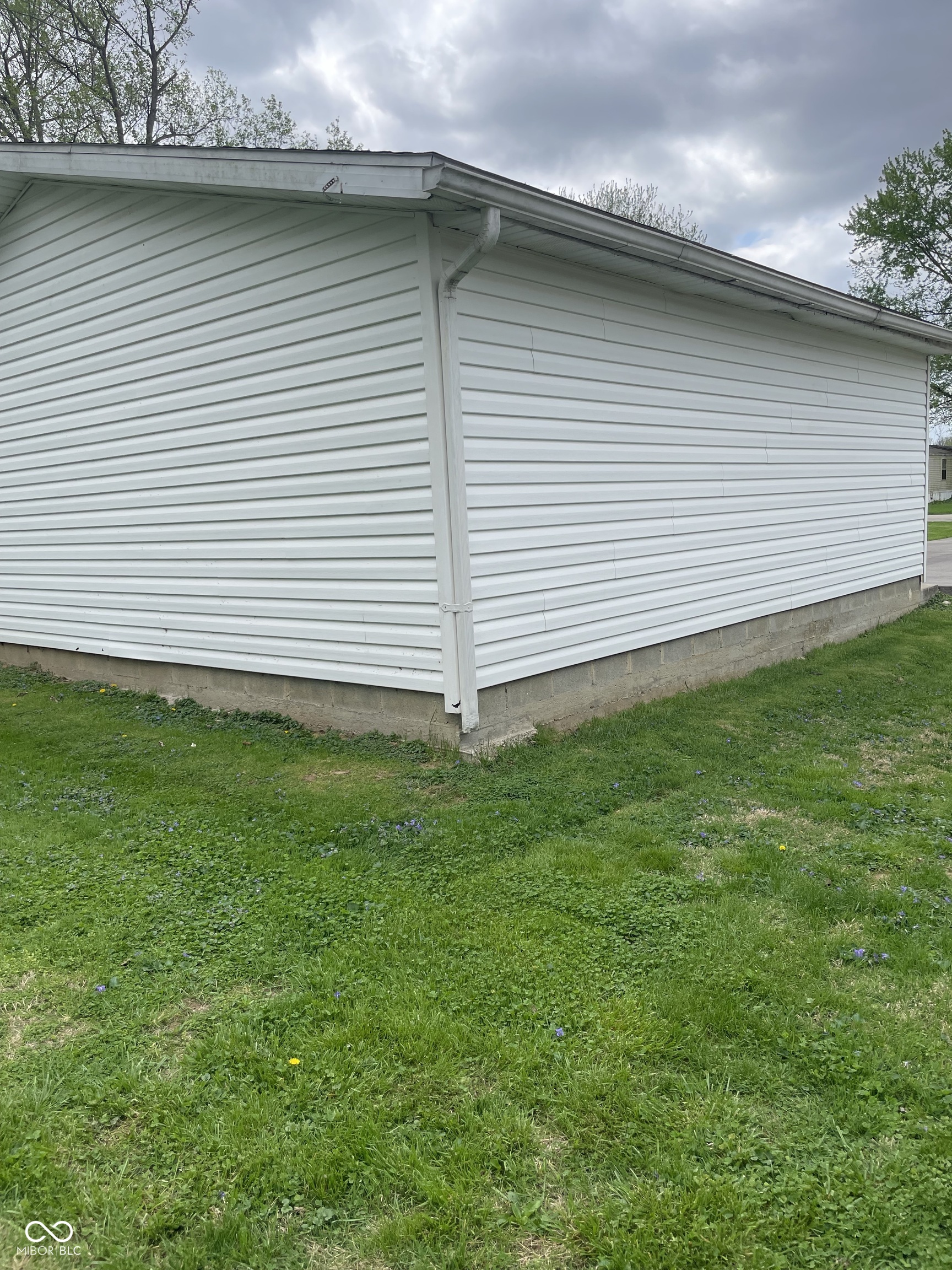 66 Bubble Loo Road Cloverdale, IN 46120 - Photo 4 of 39