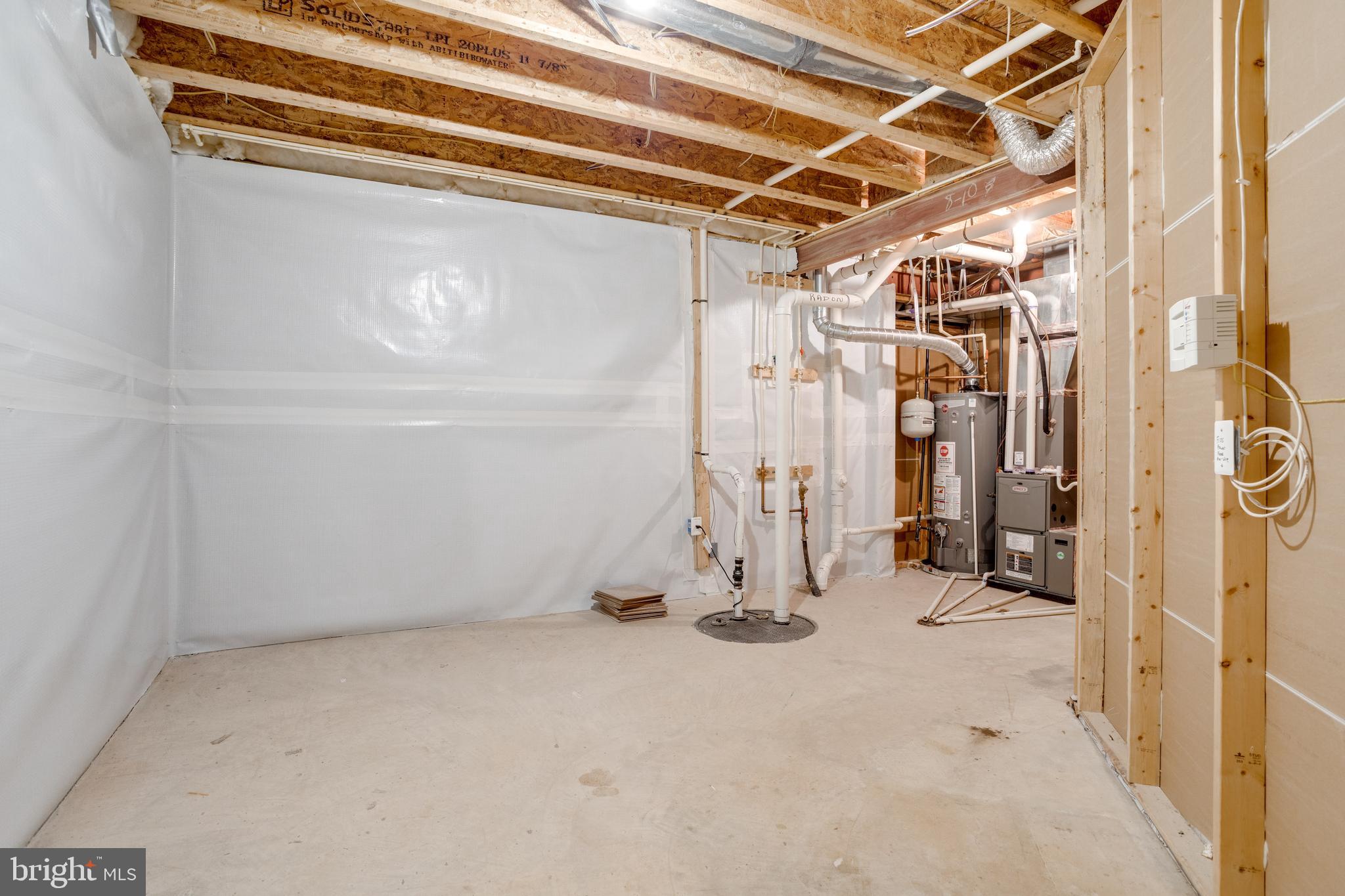 18475 Kerill Road Triangle, VA 22172 - Photo 42 of 99 a view of a room with wooden walls