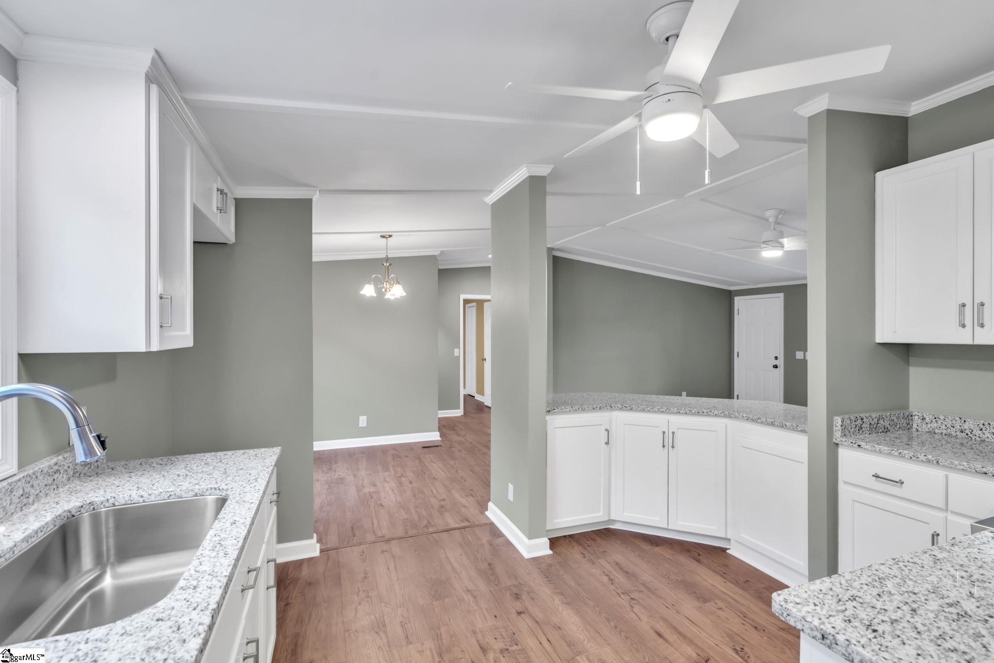 423 Valleybrook Lane Greer, SC 29651 - Photo 11 of 31 Gallery Image 11