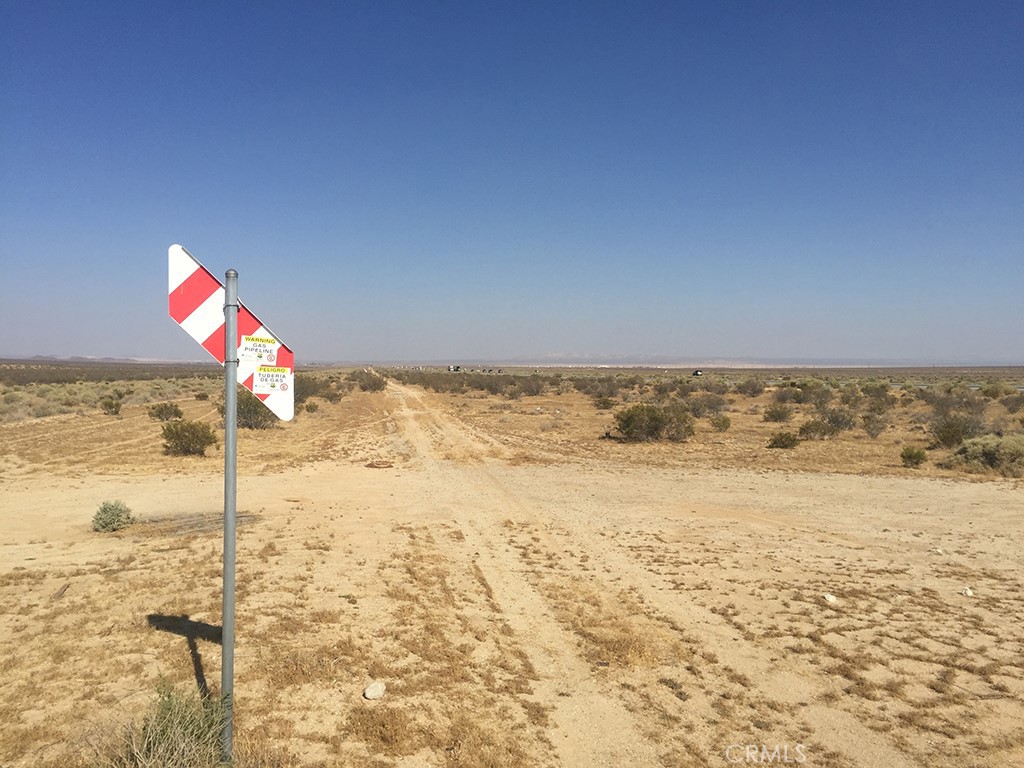 58 Mojave Ca Mojave, CA 93501 - Photo 8 of 12 a street view with ocean view