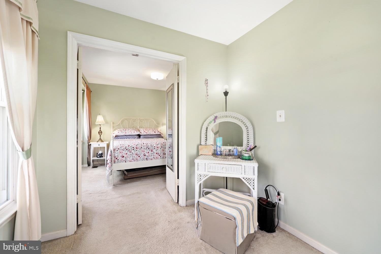 6029 Sunset Ridge Court Centreville, VA 20121 - Photo 14 of 31 a view of livingroom with furniture