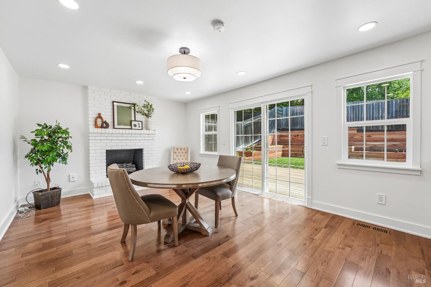 5430 Spain Avenue Santa Rosa, CA 95409 - Photo 15 of 32