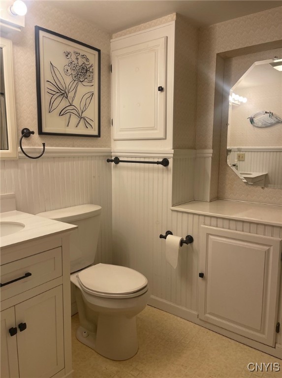 322 North Main Street Lenox, NY 13032 - Photo 25 of 33 Full bath!