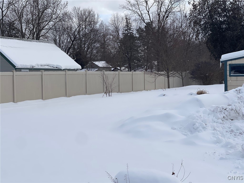 322 North Main Street Lenox, NY 13032 - Photo 6 of 33 Nice yard