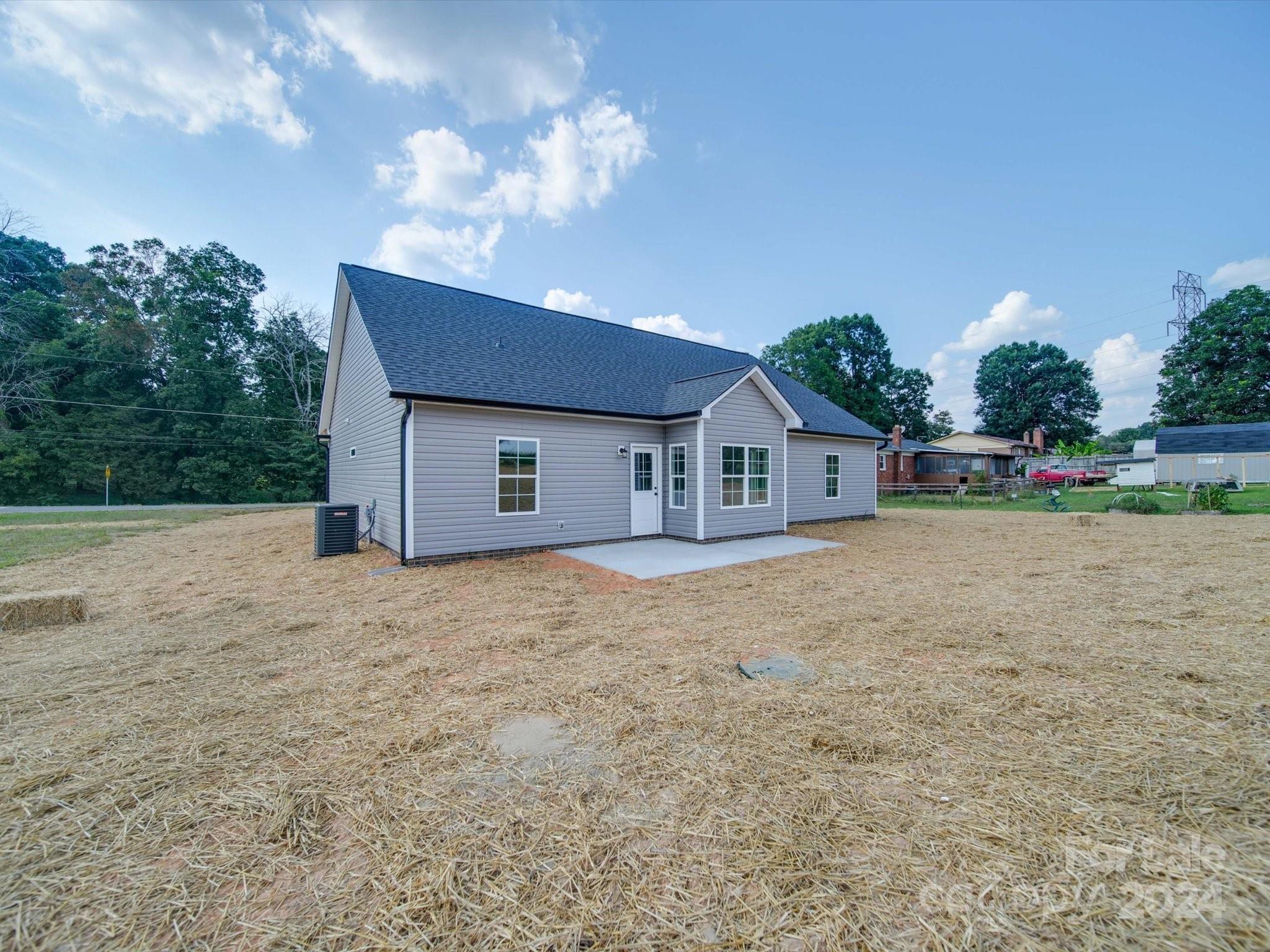 7649 Tuckaseegee Road Kannapolis, NC 28081 - Photo 6 of 48 Gallery Image 6