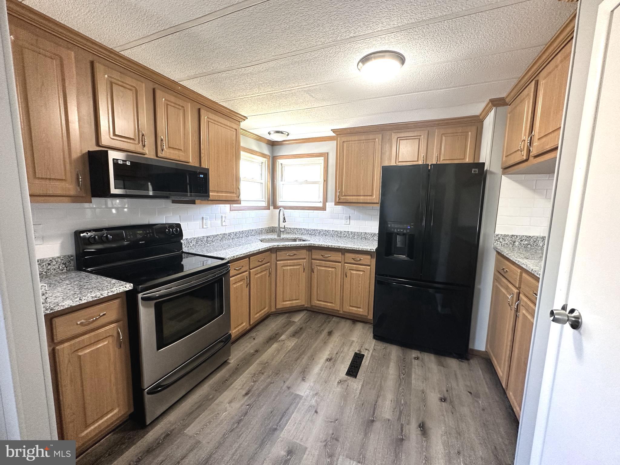 7234 Race Road Hanover, MD 21076 - Photo 12 of 38 alt view of kitchen