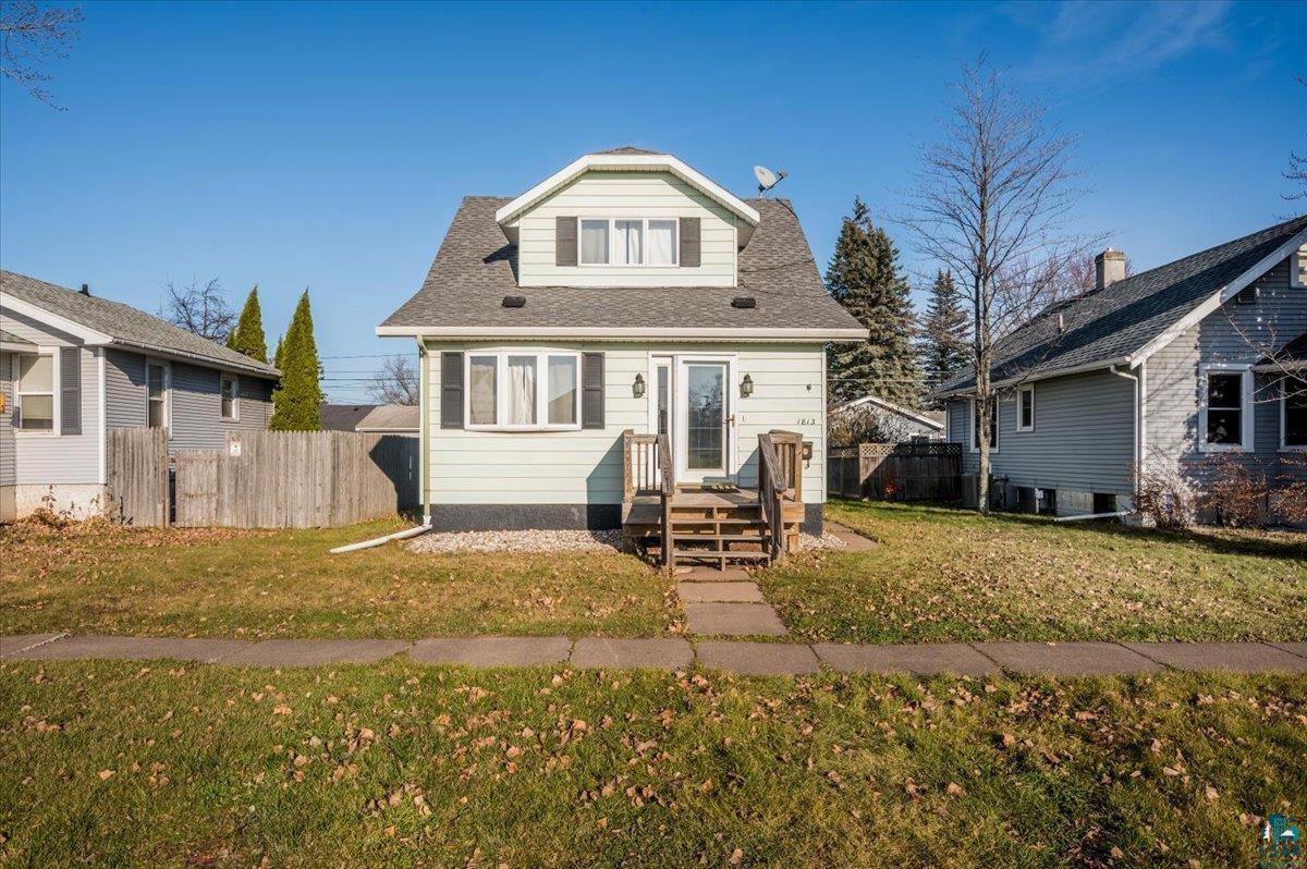 1813 East 8th Street Superior, WI 54880 - Photo 2 of 26