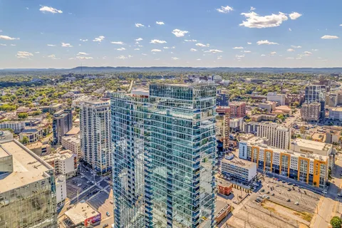 $1,250,000 | 1616 West End Avenue, Unit 2503, Nashville, TN 37203