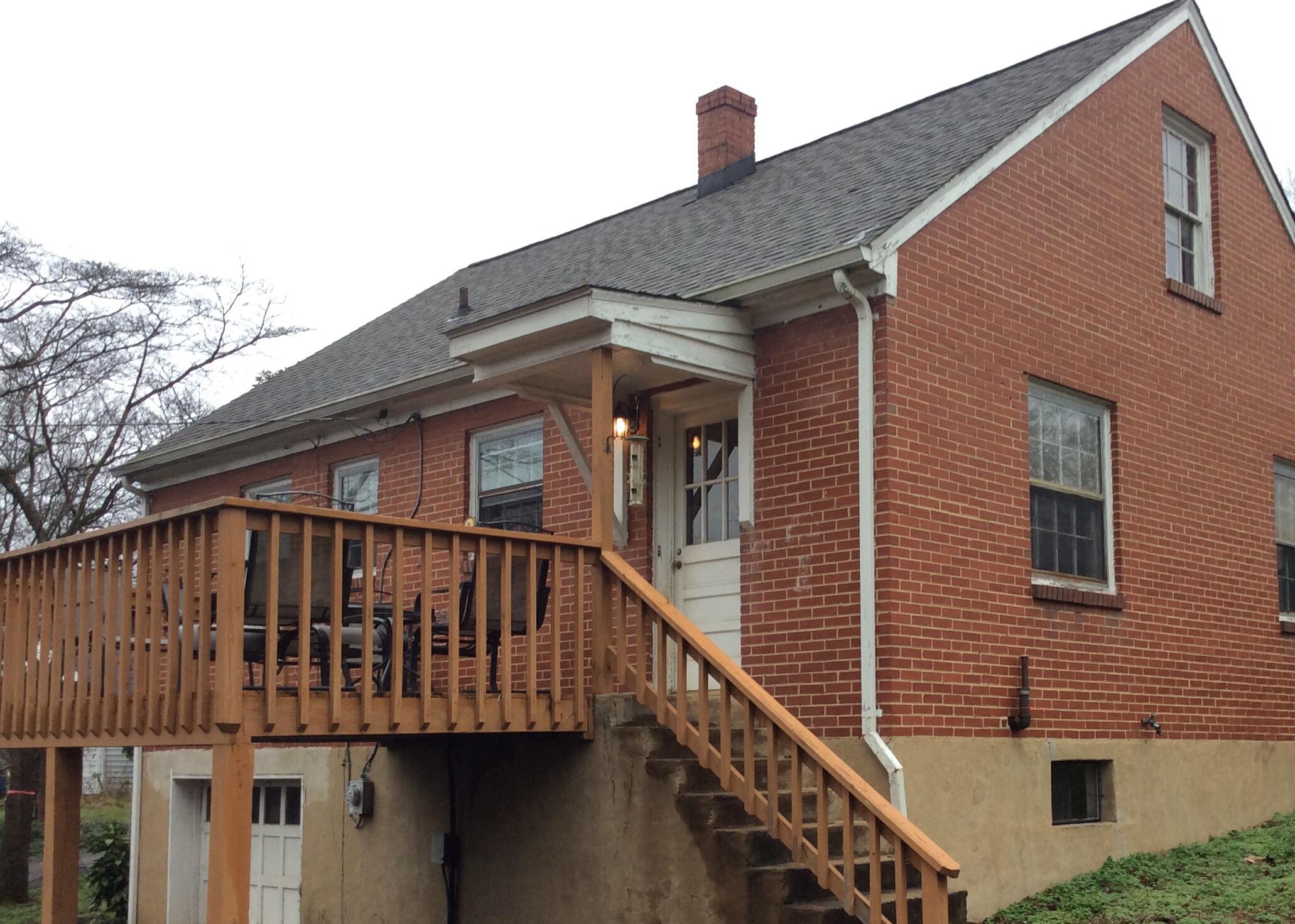 2313 York Road Southwest Roanoke, VA 24015 - Photo 2 of 8 image