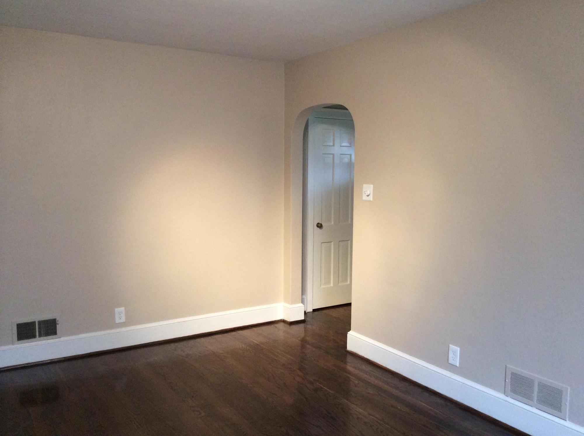 2313 York Road Southwest Roanoke, VA 24015 - Photo 3 of 8 image