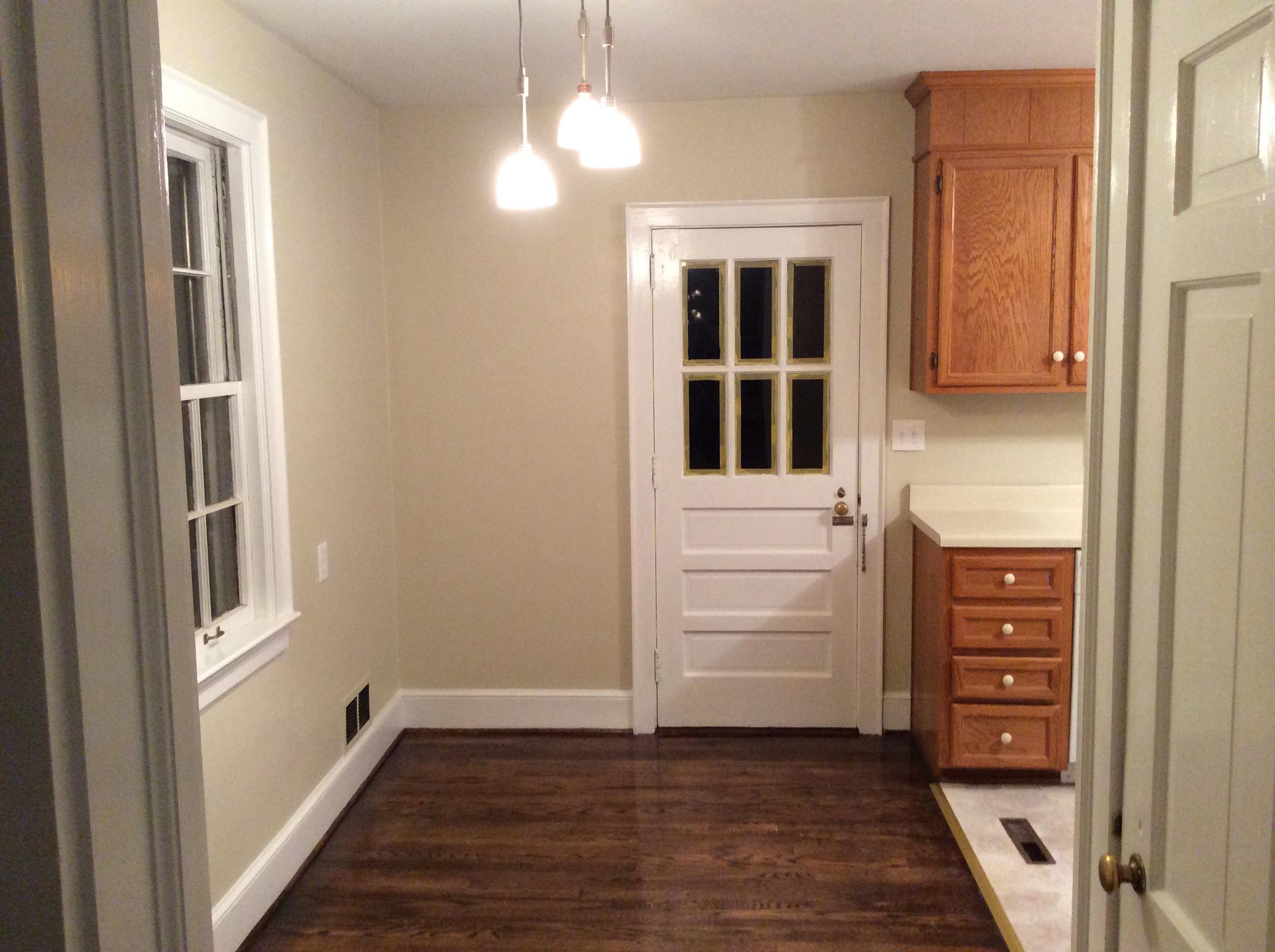 2313 York Road Southwest Roanoke, VA 24015 - Photo 5 of 8 image