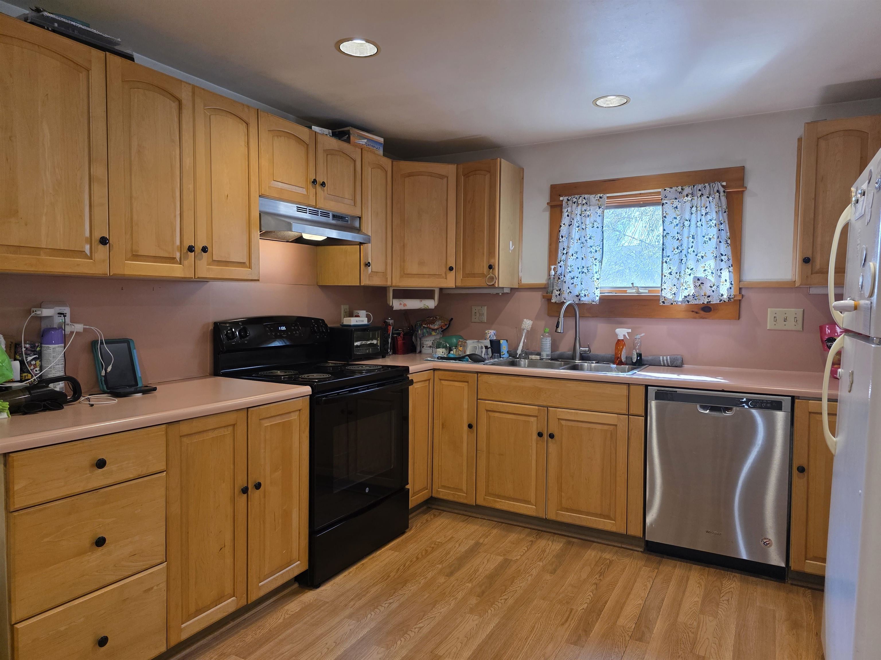 107 Litchfield Street Springfield, VT 05156 - Photo 10 of 30