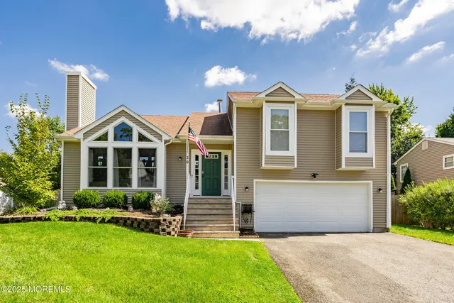 $710,000 | 30 Heritage Drive, Howell, NJ 07731