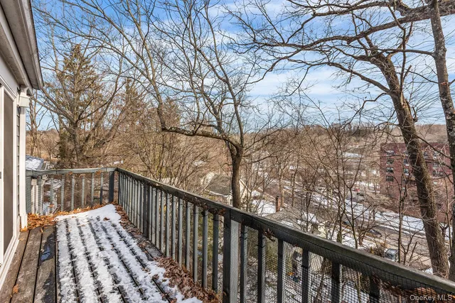 $589,000 | 25 Barker Street, Unit 406, Mount Kisco, NY 10549