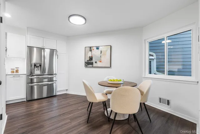 $589,000 | 25 Barker Street, Unit 406, Mount Kisco, NY 10549