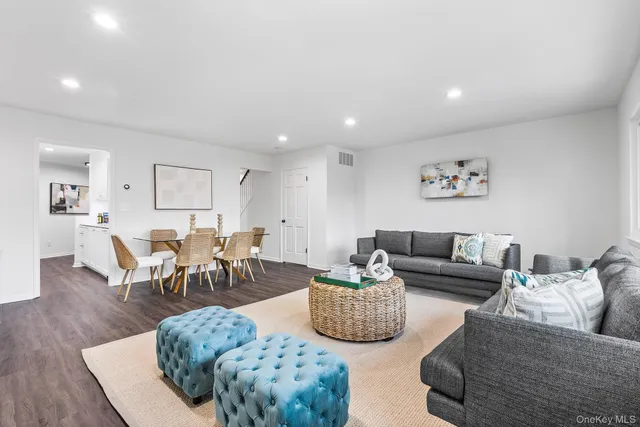 $589,000 | 25 Barker Street, Unit 406, Mount Kisco, NY 10549