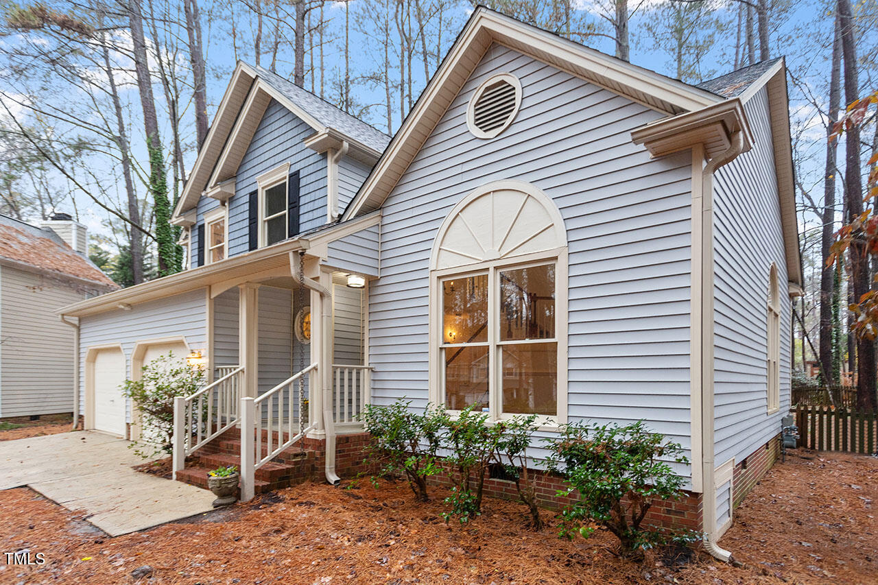 8 Bay Ridge Court Durham, NC 27707 - Photo 3 of 34 8 Bay Ridge Court_03