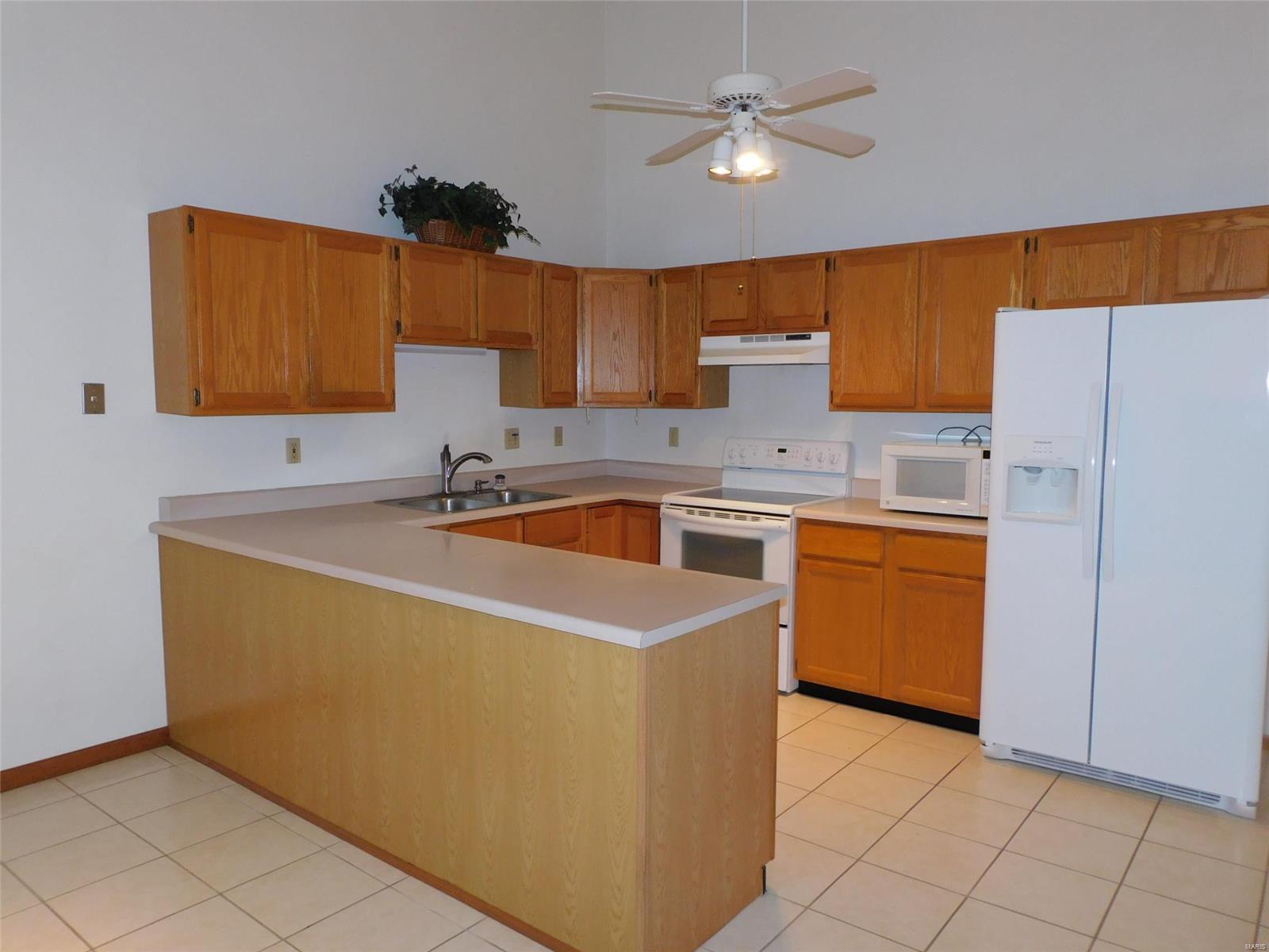 2340 Greenfield Drive Belleville, IL 62221 - Photo 11 of 38