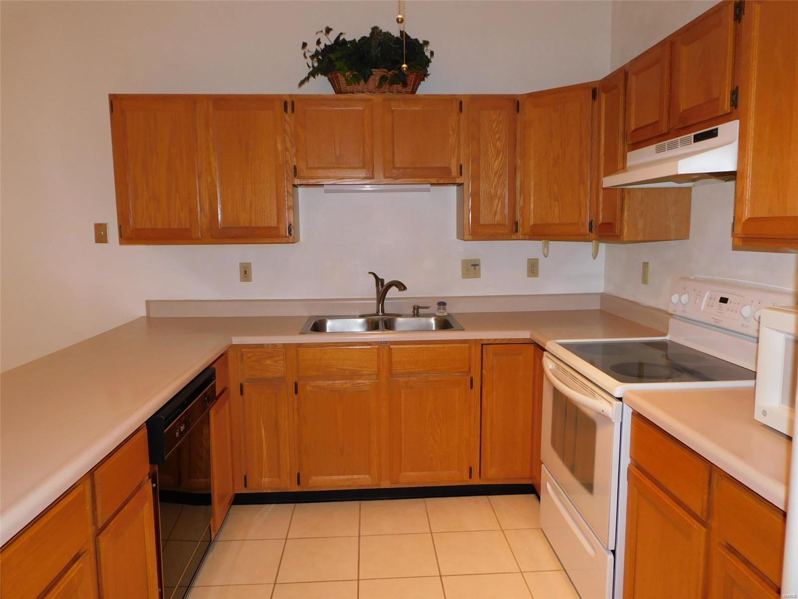 2340 Greenfield Drive Belleville, IL 62221 - Photo 12 of 38