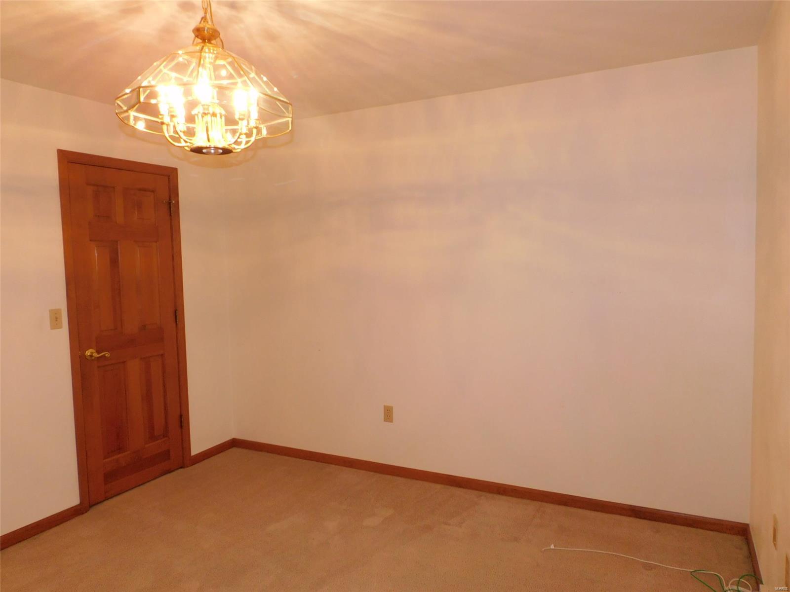 2340 Greenfield Drive Belleville, IL 62221 - Photo 14 of 38