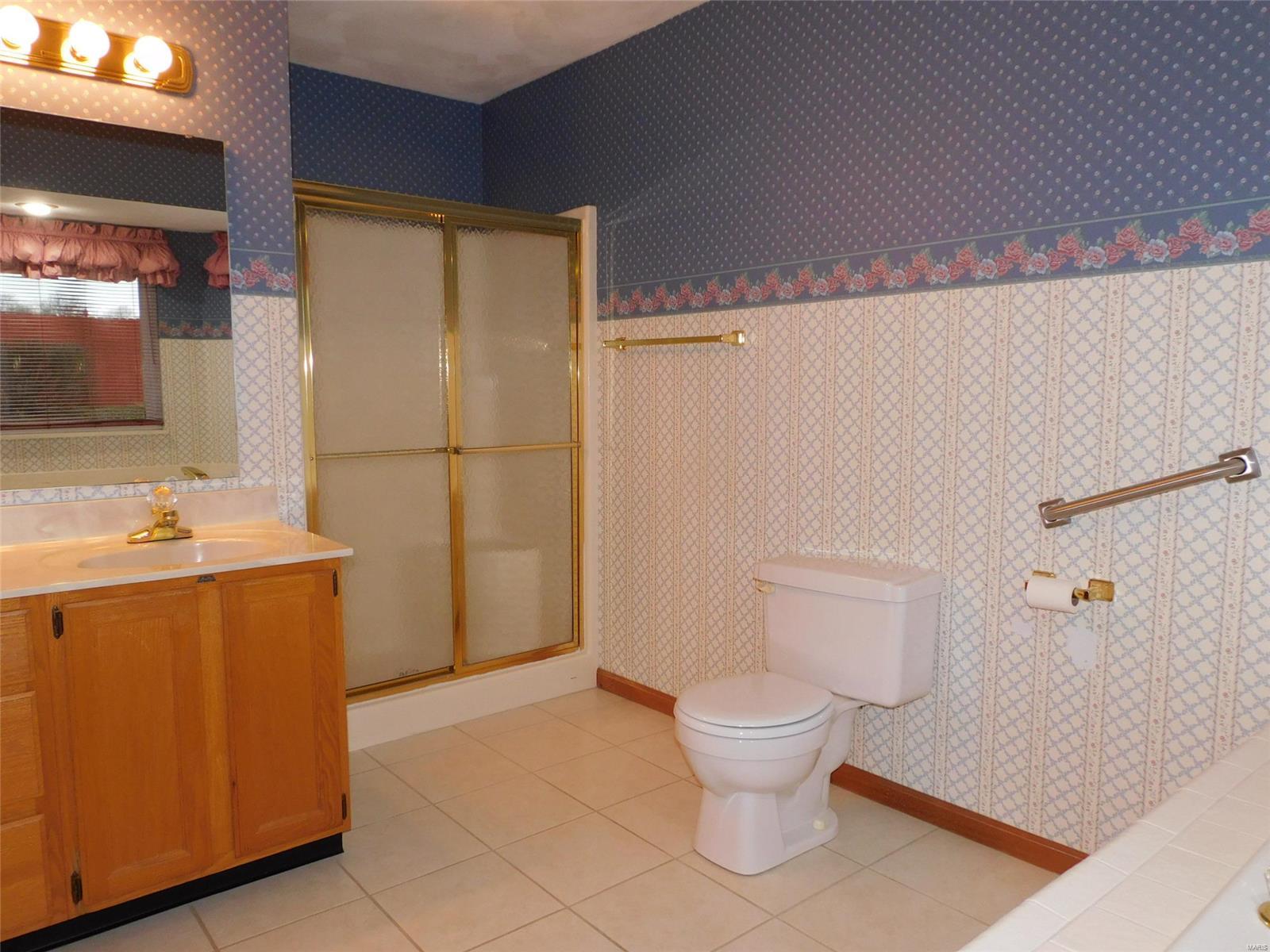 2340 Greenfield Drive Belleville, IL 62221 - Photo 20 of 38