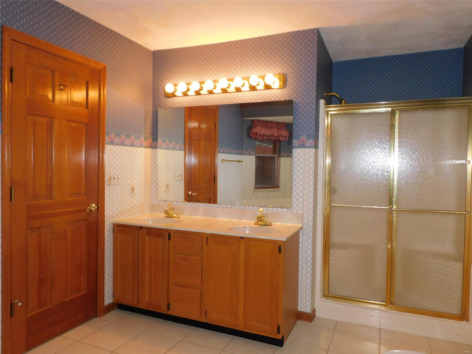 2340 Greenfield Drive Belleville, IL 62221 - Photo 21 of 38