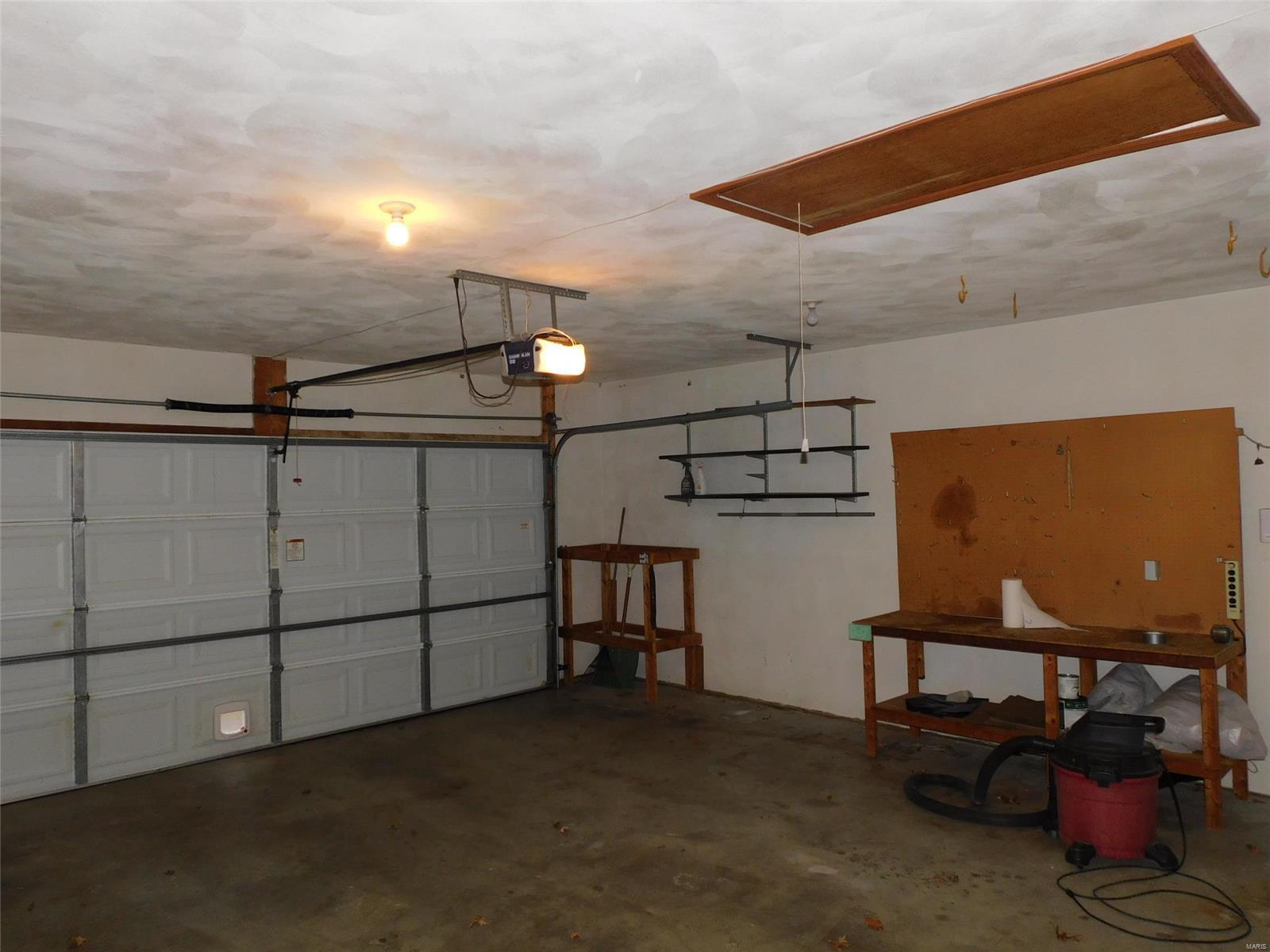 2340 Greenfield Drive Belleville, IL 62221 - Photo 28 of 38