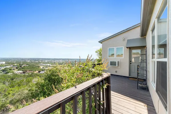 $309,000 | 1008 Edinburgh Drive, Kerrville, TX 78028