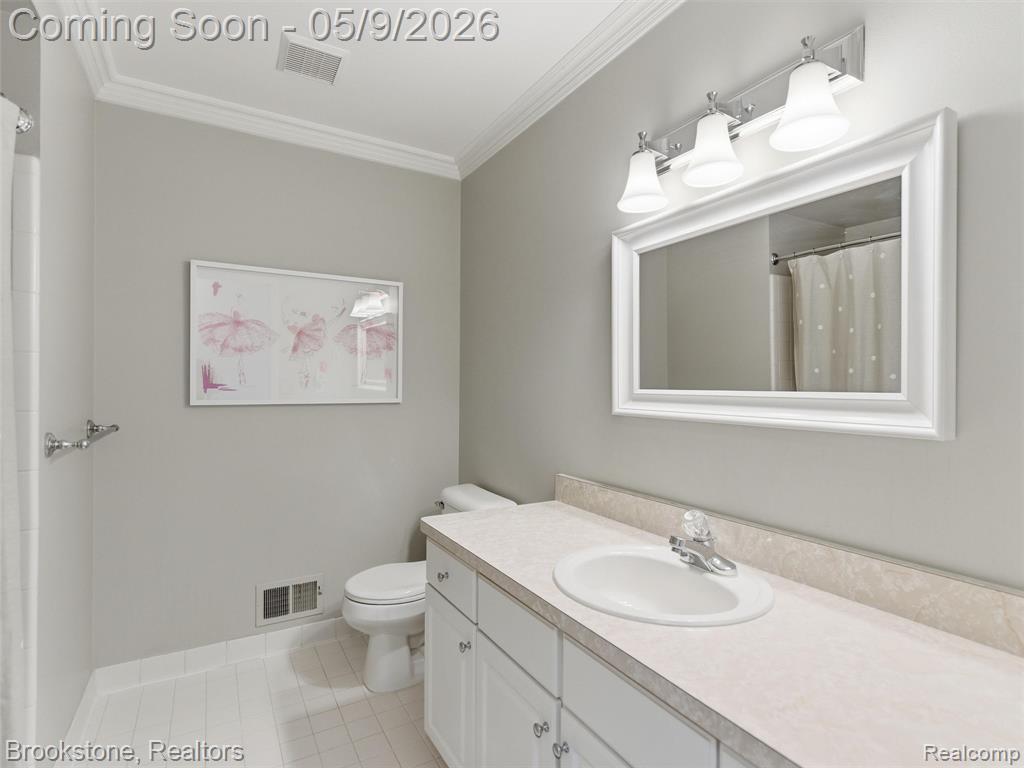 722 Lake Ridge Road Rochester, MI 48307 - Photo 29 of 48