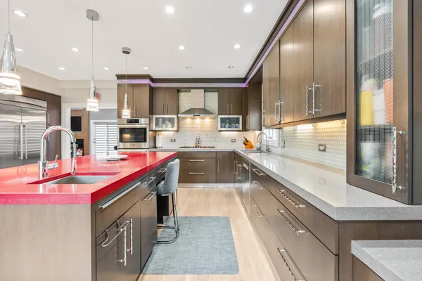 $1,419,000 | 1337 Hiawatha Court, Highland Park, IL 60035